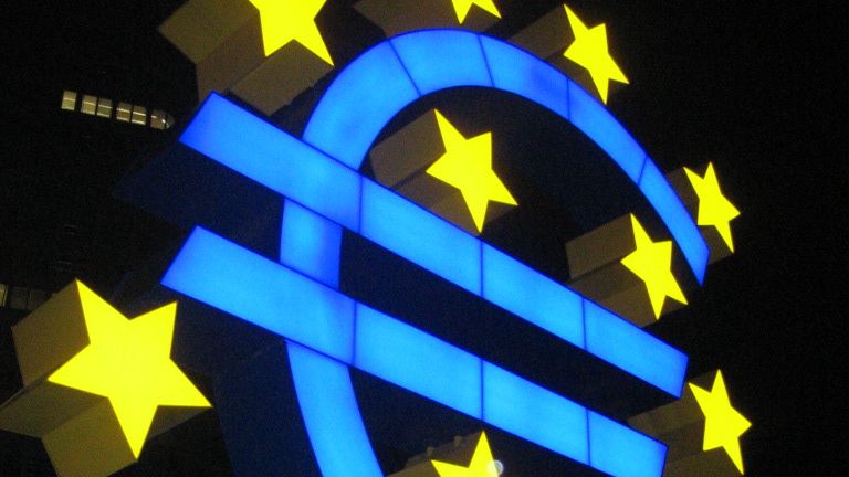 Erik Holm: Euroens – og Europas – nedtur