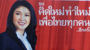 Thailands skæbnevalg imorgen: Vil militæret acceptere resultatet?