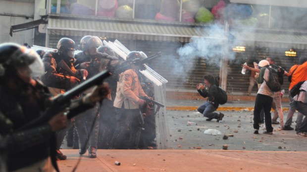 Venezuela: Urolighederne breder sig i et splittet land