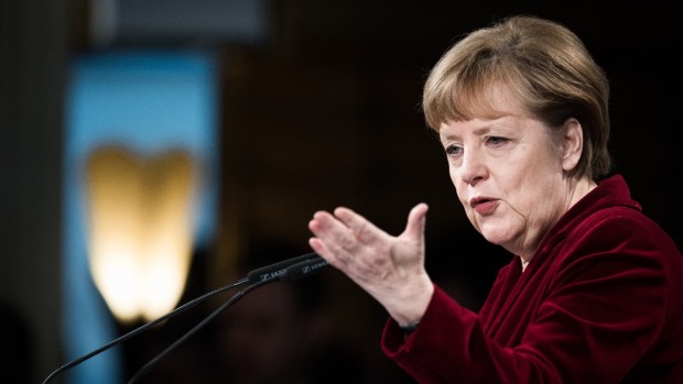ER VESTEN ITU? Troels Heeger: Når det gælder liberale værdier, er tanken om Merkel som leder af den frie verden overdrevet