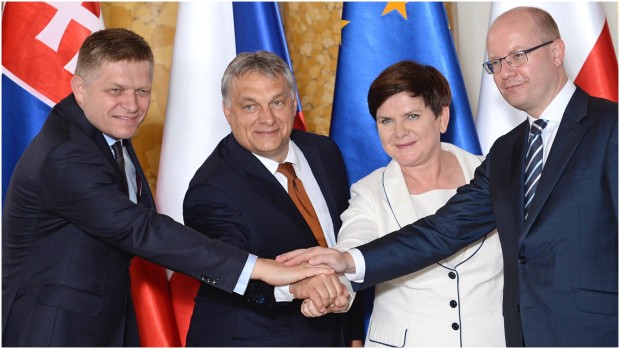 Nationalismen i Polen og Ungarn skubber Tjekkiet og Slovakiet mod vest Analyse af Ota Tiefenböck