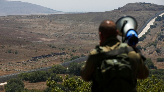 Hans Henrik Fafner: Israel bevæger sig på kanten af den syriske strømhvirvel. Spørgsmålet er, om de falder i?