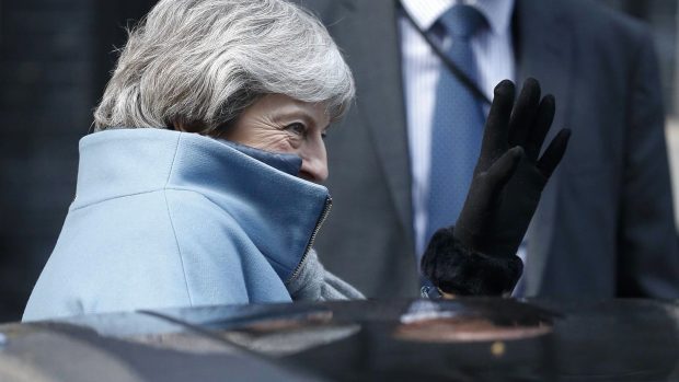 Storbritannien nærmer sig Brexit som en slingrende campingvogn alt for tæt på klippekanten. Anne Sofie Allarp om britiske dødssynder