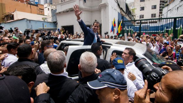 Markus Giessing: De store dagsordensættende medier har svigtet i dækningen af Venezuela. Guaido er ikke en helt