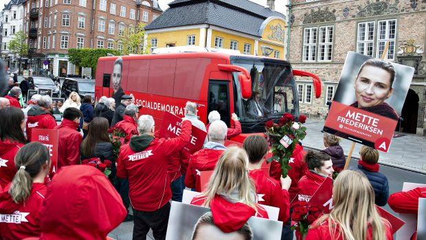 Helene Bagge Grimstrup: Valgkampens politiske kampagner bevæger sig fra politisk intuition til kunstig intelligens – og dine data på sociale medier gør det muligt
