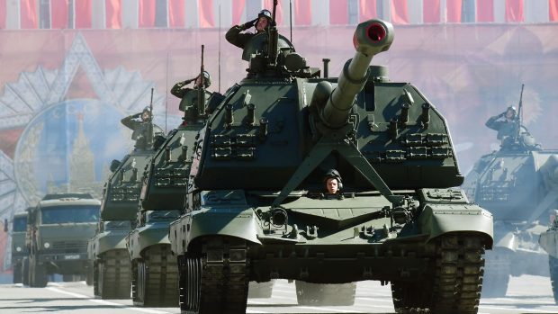 Mogens Lykketoft: Rusland er stærk nok til at forhindre løsninger af en masse problemer. Men det er nemmere for Rusland at blive overanstrengt i et rustningskapløb, end det var for Sovjetunionen