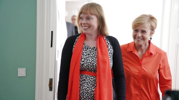 Lars Theil Münster: Mette Bock kastede alt op i luften. Joy Mogensen skal som ny kulturminister gribe boldene. Hun får sin sag for
