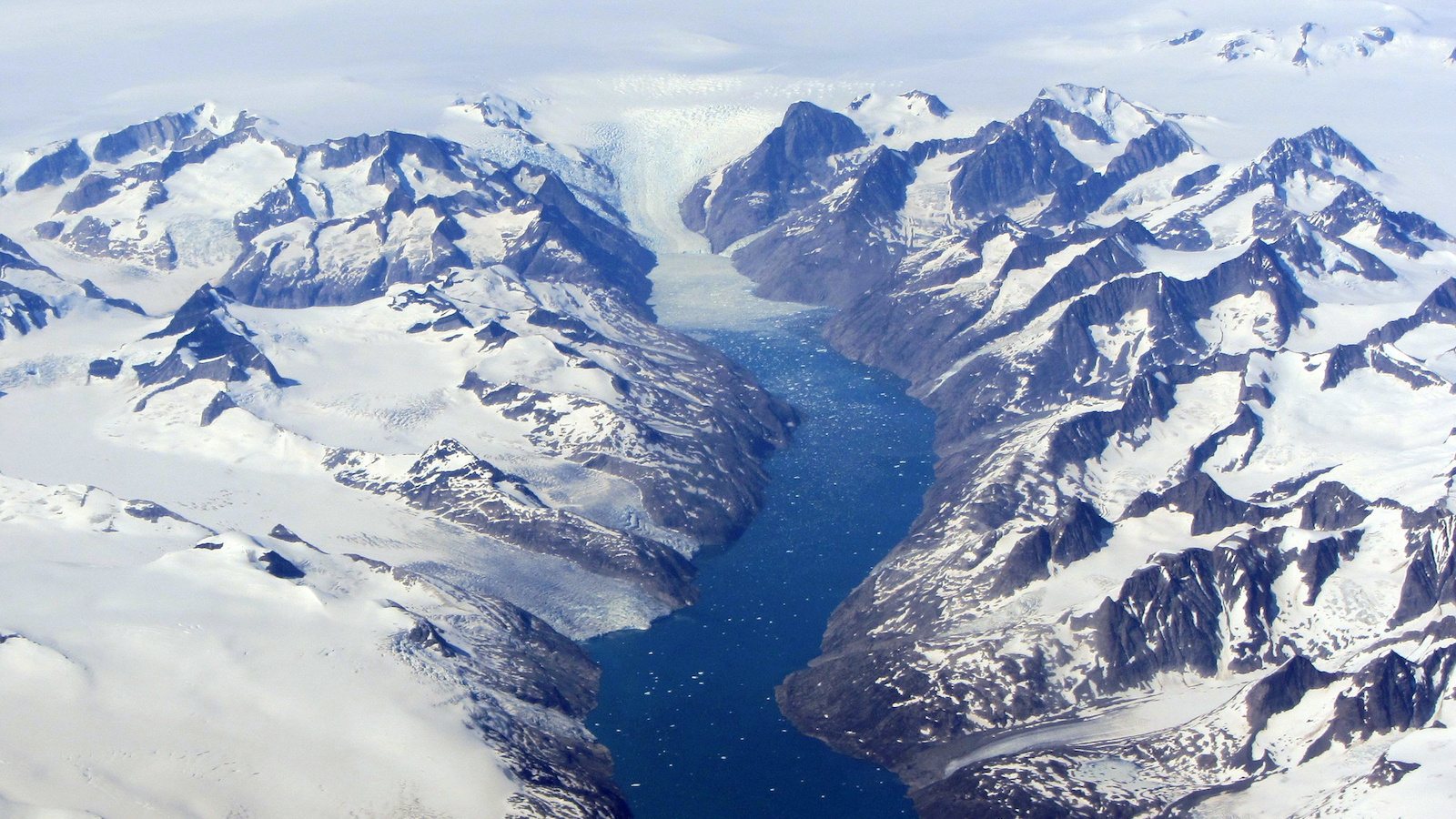 Ny artikelsamling: Grønland, Danmark og fremtiden for Arktis (for abonnenter)
