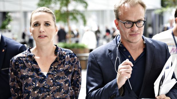 Jeppe Søe: Politikerne har fastansatte filtre til at skærme dem fra virkelighedens verden. Spindoktorerne styrer alt for meget