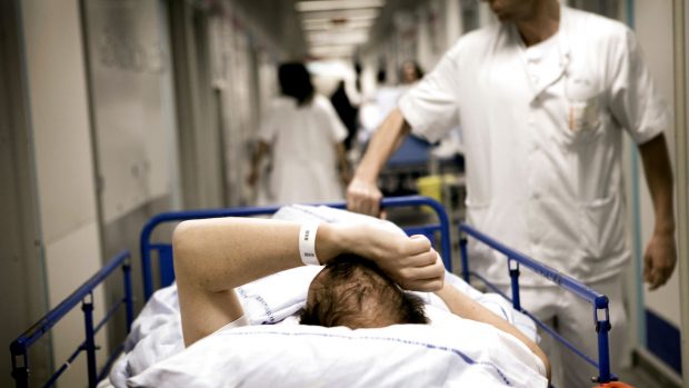 Læge Henrik Keller: Djøfiseringen af sundhedsvæsenet har gjort os mere sårbare overfor coronaepidemien