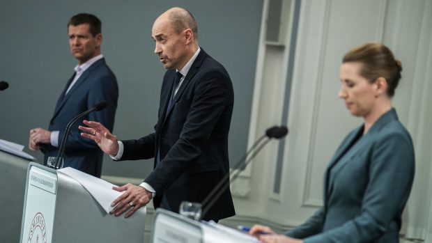 Uffe Gardel følger udviklingen #27: Var regeringen virkelig villig til at styre mod en overbelastning af sundhedssystemet?