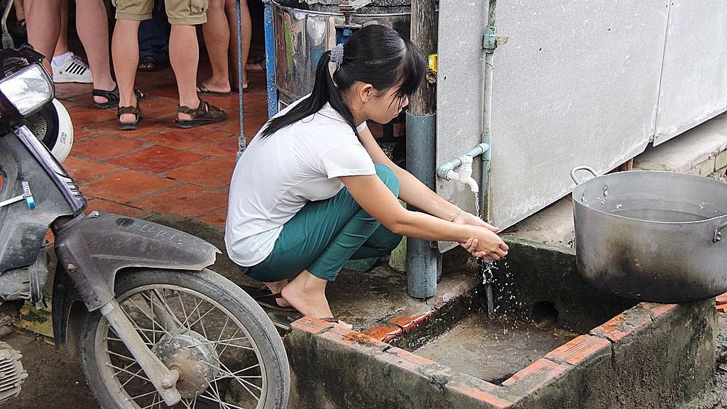 Asger Røjle om Corona i Asien #6: I mange lande i Asien er det gode råd om håndvask og sæbe lettere sagt end gjort