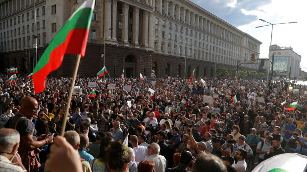 Peter Martin Kappel: Europæiske politikere forherliger Bulgariens korrupte oligarker i stedet for at støtte demonstranternes kamp