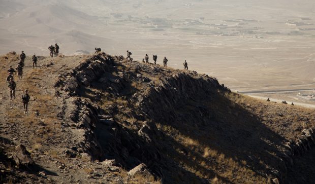 Steve Coll: Amerikansk politik kan ikke holde til en væsentlig militær tilstedeværelse i Afghanistan på ubestemt tid