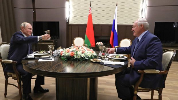 Uffe Gardel om Hviderusland: Hvornår griber Rusland ind?