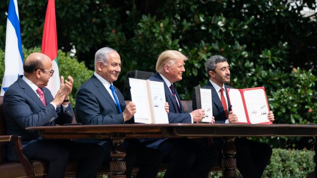 Hans Henrik Fafner: Trumps normaliseringsaftaler i Mellemøsten baner vejen for en kollektiv arabisk fredslutning med Israel – men konfliktens kerne står stadig uløst tilbage