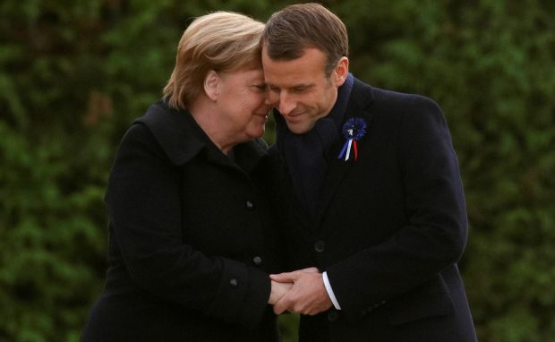 Mikkel Vedby Rasmussen i RÆSONs nye trykte magasin: Vil Biden, Macron og Merkel gribe momentet?