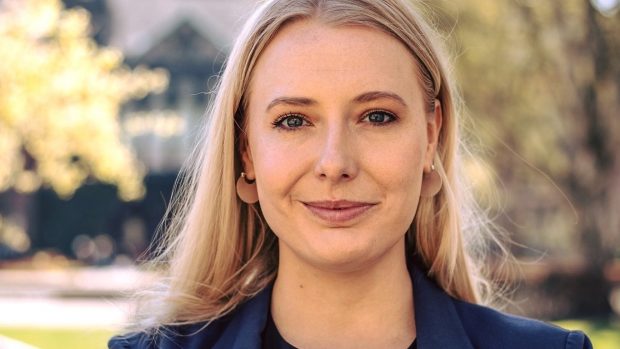 Anne Paulin (S) udfordrer Tommy Ahlers (V): Liberalistisk ideologi er ikke en redningskrans for vores klima