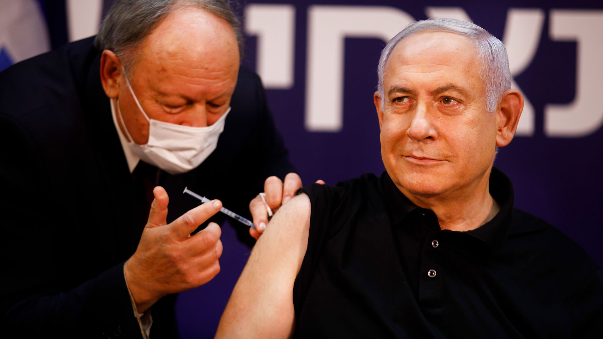 Hans Henrik Fafner: Netanyahu vil vaccinere hele Israel inden valgdagen i marts. Kan en triumf sikre hans overlevelse?