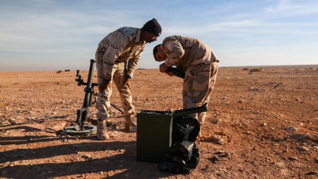 Vestenskov og Høj Hansen: Målet med udvidelsen af den danskledte NATO-mission i Irak skal fortsat være at håndtere konflikten fremfor at løse den. Alt andet ville være utopisk