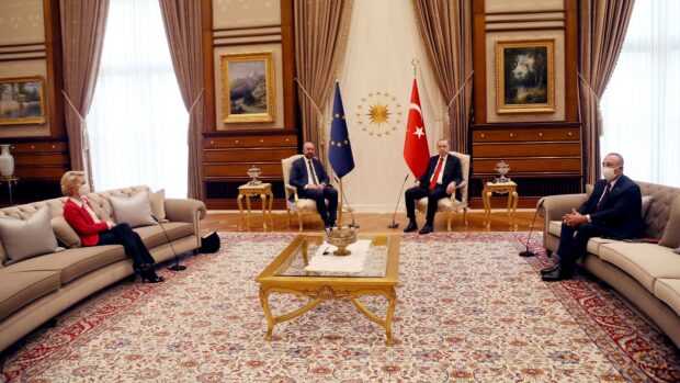 Mustafa Kemal Topal: Erdoğan undertrykker de tyrkiske kvinder og kurdere for EU’s penge. Det skal stoppe