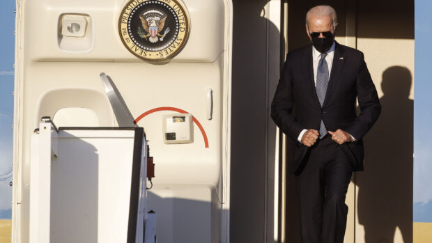 Lars Bangert Struwe: Konklusionen i en række europæiske hovedstæder og i NATO er, at præsident Biden taler pænere end Donald Trump, men kræver næsten det samme