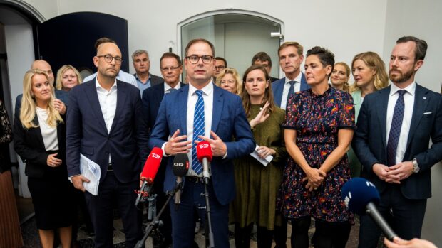 Michael Kristiansen om dansk politik nu (del 1): Man fornemmer en statsminister, der vil begynde at sige, at hun er grøn, før hun er rød