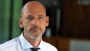 Stefan Hermann: Alle mangler hænder og hoveder – er der nogen, der vil prioritere?
