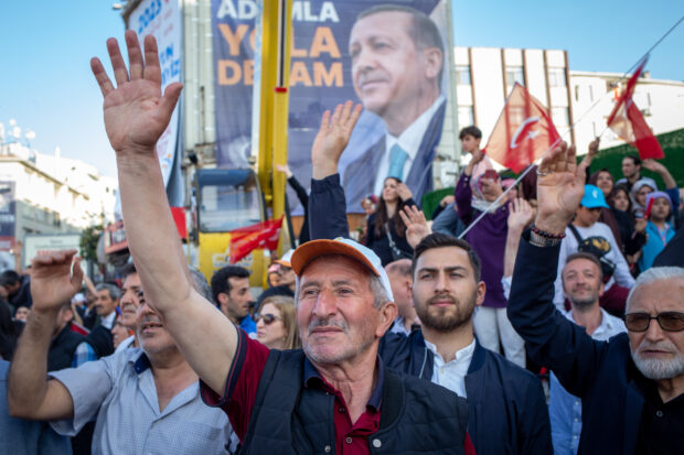 Mathias Findalen i RÆSON SØNDAG: For mange tyrkere er Erdogan udødelig