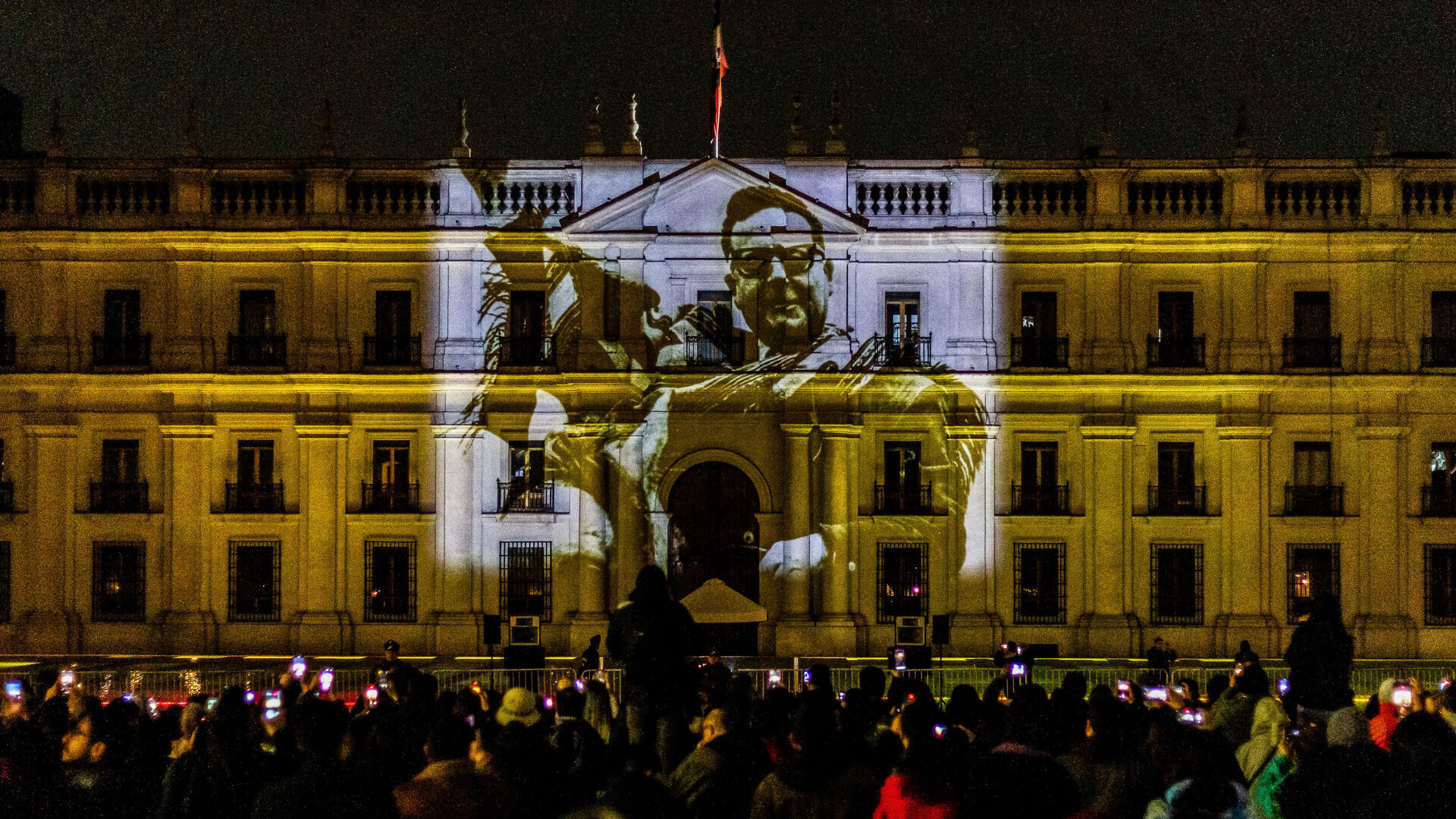 Niels Boel: 50 år efter Chiles ”bebudede kup”, lever Salvador Allendes ånd videre