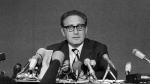 Per Stig Møller: Henry Kissingers død minder os om, at lederskabets tid er forbi