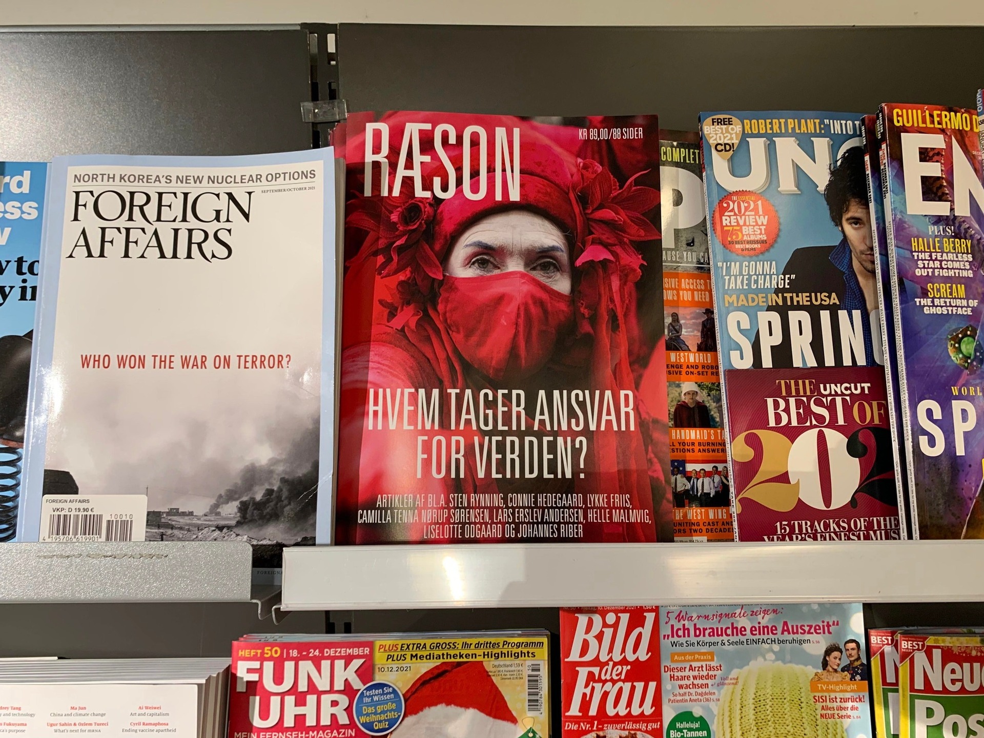 I kioskerne i April: Det nye trykte nummer af RÆSON. Tegn abonnement og modtag bladet med posten inden udgivelsen