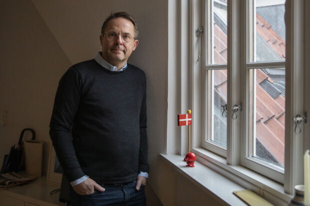 Jesper Olsen: Det vil være naivt af politikerne at tro, at det ikke gnaver i noget af det mest værdifulde vi har, hvis vi ukritisk øger mulighederne for overvågning