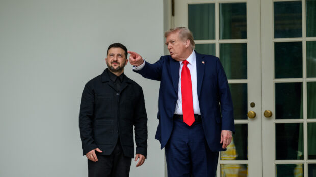 Ukrainebrief: Stiller Trump sig nu endegyldigt bag Zelenskyj?