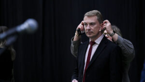 Samira Nawa (RV): Morten Messerschmidts ’showbiz’ ødelægger Danmark