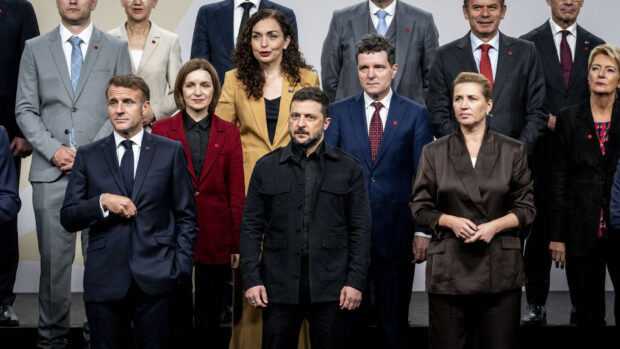 Bo Kampmann Walther: Ønsket om at redde verden – helst så hurtigt som muligt – kan ende med at ødelægge den