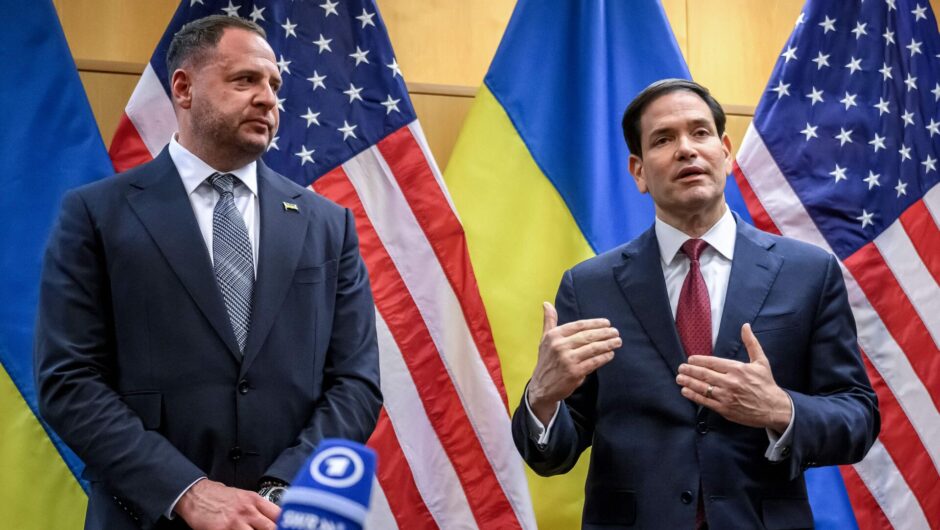 Peter Viggo Jakobsen: Aftalen er et overlagt mord på Ukraine. Europa må finde et modsvar, der har potentialet til at straffe Trump