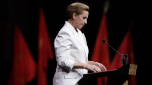 Peter Lautrup-Larsen: Mette Frederiksens svære valg