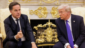 Hans Mouritzen: Europas ’Daddy’-diplomati vil føre os fra asken og i ilden