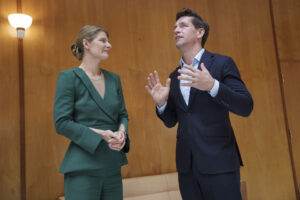 Maj Thorsen: Det er hårdt at være syg og på offentlig forsørgelse. Med to aftaler gør politikerne det endnu mere ubarmhjertigt