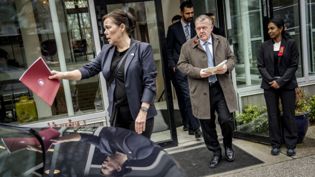 Helle Krunke og Mette Marie Stæhr Harder: Et formelt køb er udelukket. Men USA kan presse os til at tvangssælge Grønland