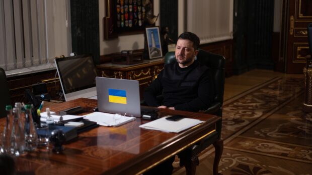 Nyt afsnit af Geopol med Mikkel Vedby og Lars Struwe på fireårsdagen: Hvor går Ukrainekrigen hen?