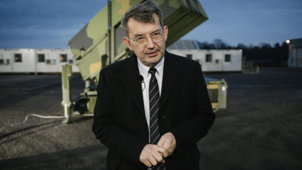 Klaus Krogsbæk: Valget handler om, hvem der skal betale for oprustningen. Derfor gør formueskatten ondt hos de borgerlige