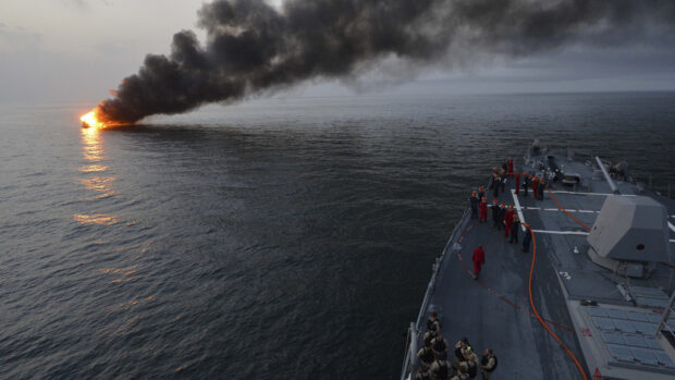 Ukrainebrief: Oliepengene strømmer igen til Rusland. Er europæerne på vej til Hormuz?