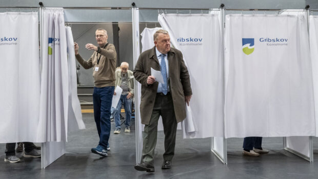 Roger Buch efter valget: Christiansborg vil i de kommende år blive præget af beslutninger truffet af Washington, Teheran og Moskva