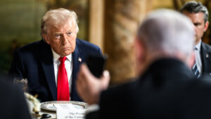 Hans Henrik Fafner i RÆSON SØNDAG: Trump satsede enormt med Iran-krigen. Han føler sig nu ført bag lyset af Netanyahu