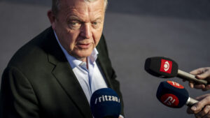 Peter Lautrup-Larsen: Mette Frederiksen har fået Lars Løkke og Pelle Dragsted ind i rusen