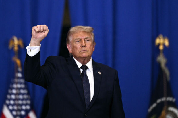 Klaus Krogsbæk: Ude og hjemme forsøger Trump at løse sit kontroltab med magt. Han gør det hele meget værre