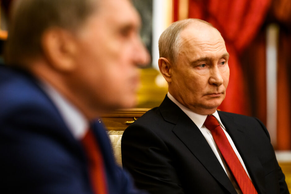 Mikkel Vedby i det næste trykte RÆSON:  Afskrækkelsen svigter – og Putin appellerer (hvis ellers vi lytter ordentligt til det, han siger) nu direkte til Tyskland. Vil Berlin svigte Kyiv?