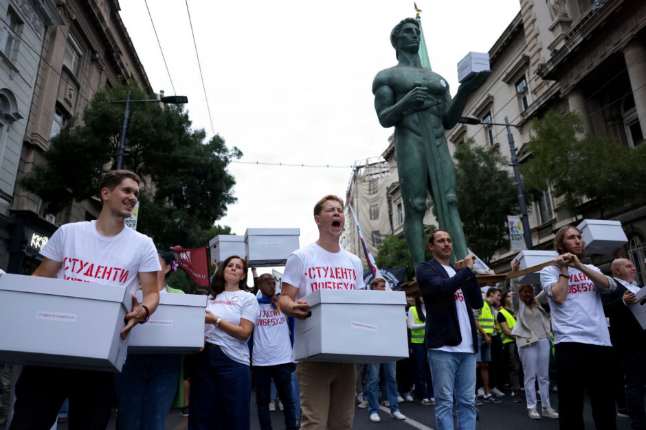 Medlem af den serbiske studenterbevægelse Nikola Čuturić: Vi vil nulstille hele systemet